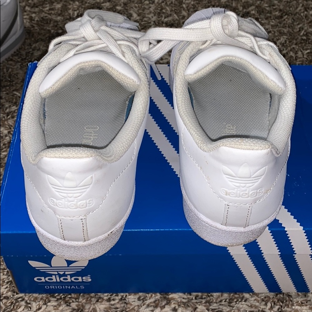 Adidas - Picture 2 of 5